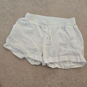 Dress them up or down kind of shorts!!